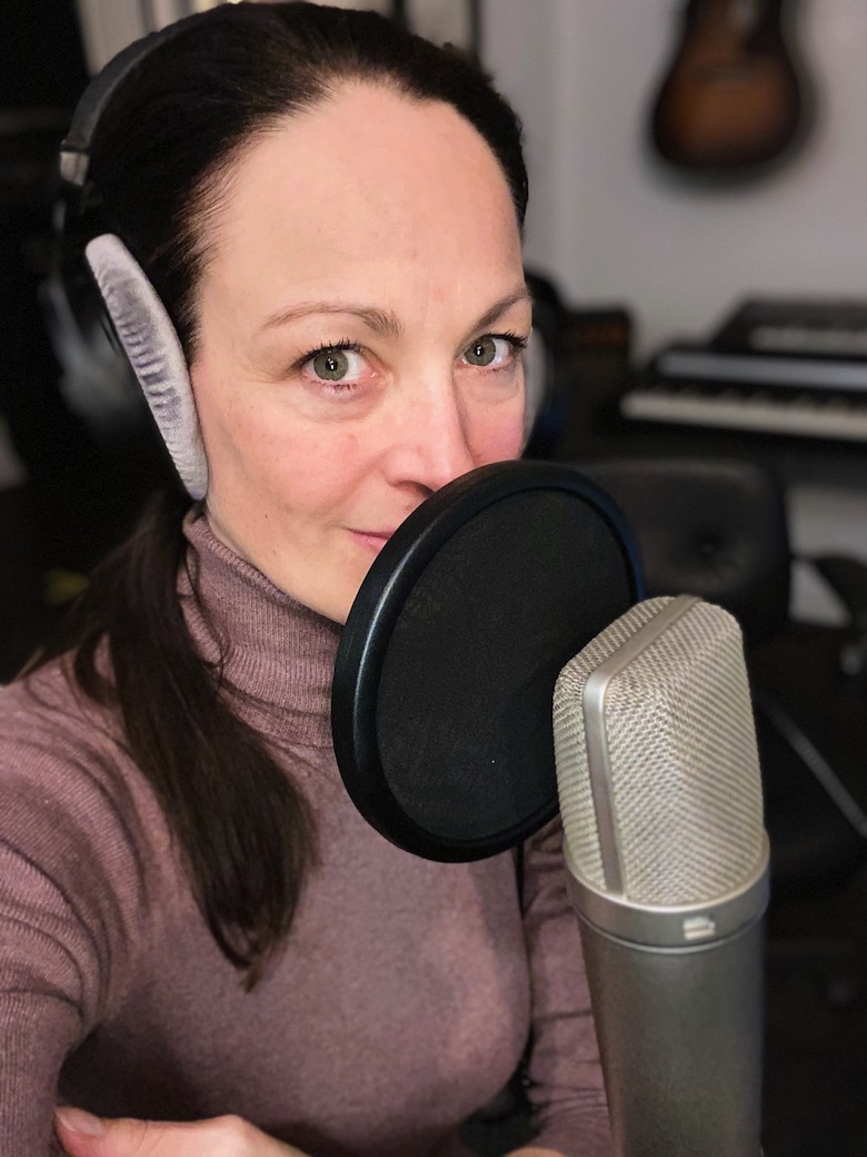 Annic im Radiostudio
